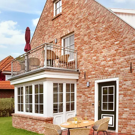 Apartment Haus Christine 1 *